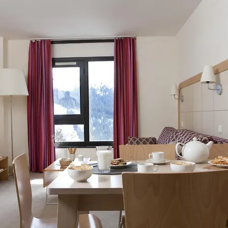 La Foret 2p 4/5p South Appartement *